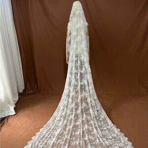 Lace veil